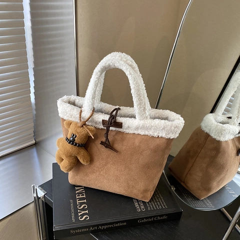 Damen Eimer Tasche Wildleder Lammwolle Besatz Plüsch Herbst Winter Handtasche Koreanischer Stil Bärenanhänger Dekorativer Knebelverschluss