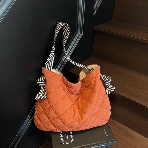 Quilted Diamond Shoulder Tote Bag Puffer Big Capacity Striped Strap Knot Decor Simple Urban Style Casual Women