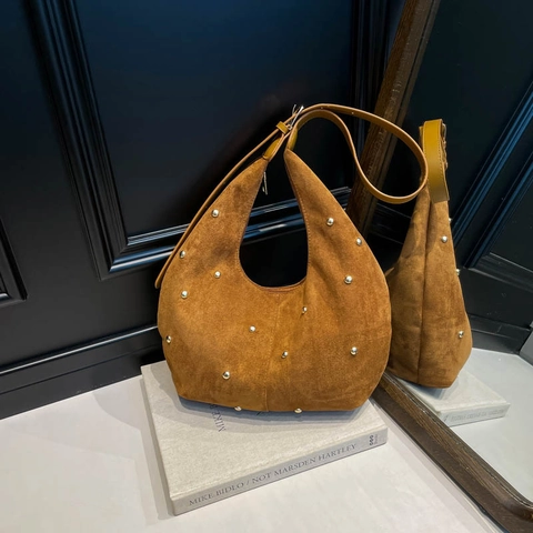 Retro Hobo-Tasche Aus Wildleder Für Damen Große Kapazität Retro Mond Schultertasche Mit Goldnieten Verstellbarer Riemen