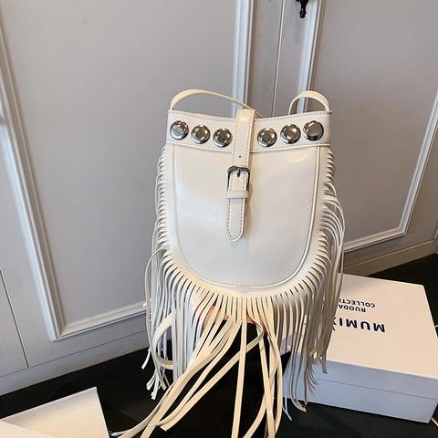 Retro Fransen Umhängetasche PU Leder Lange Quasten Metallnieten Boho Satteltasche Handybeutel Verstellbarer Riemen Damen