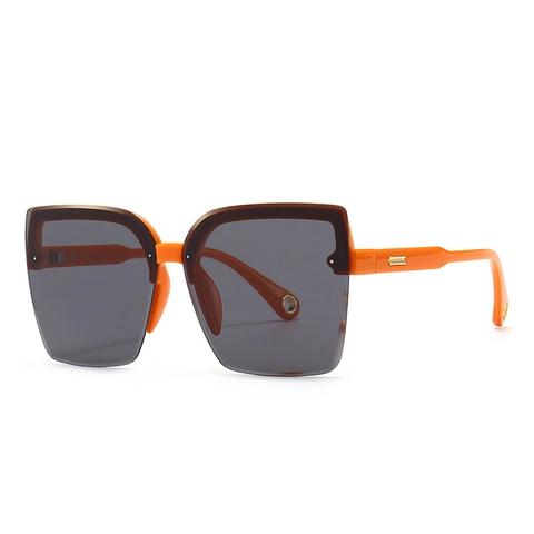 Oversized Square Sunglasses For Women Trendy Cat Eye PC Frame Gradient Lens Metal Accent UV Protection Eyewear