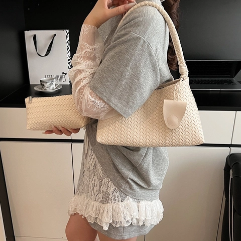 Woven PU Leather Underarm Bag Fashion Retro Hobo Shoulder Handbag For Women Spacious Capacity Simple Commuting Style