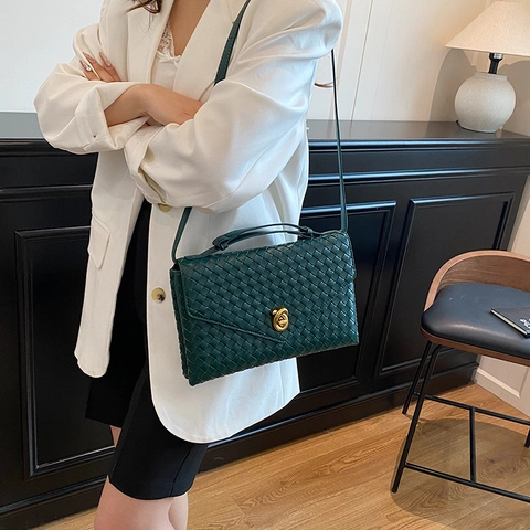 Sac À Main Tressé En Cuir PU Sac Bandoulière Rabat Enveloppe Fermoir Tournant Doré Soirée Élégant Pour Femmes