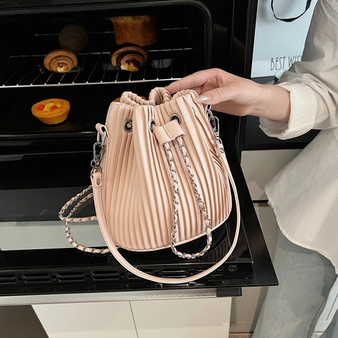 Damen Plissee Eimer Tasche PU Leder Kordelzug Kette Schultergurt Umhängetasche Minimalistisch Vielseitige Ästhetik