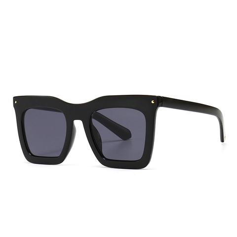 Square Sunglasses Oversized PC Frame UV400 Protection Retro Fashion Eyewear With Gold Rivets For Women Men