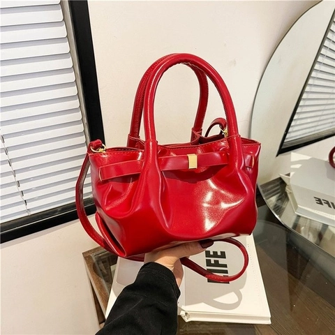 Borsa A Mano In Pelle PU Lucida Arricciata Stile Dumpling Con Fibbia In Metallo Borsa A Tracolla Tracolla Regolabile Rimovibile Stile Francese Elegante Versatile Da Donna