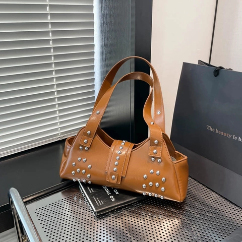 Women PU Leather Underarm Shoulder Bag With Silver Metal Rivets Punk Style Dumpling Baguette Handbag Commuting