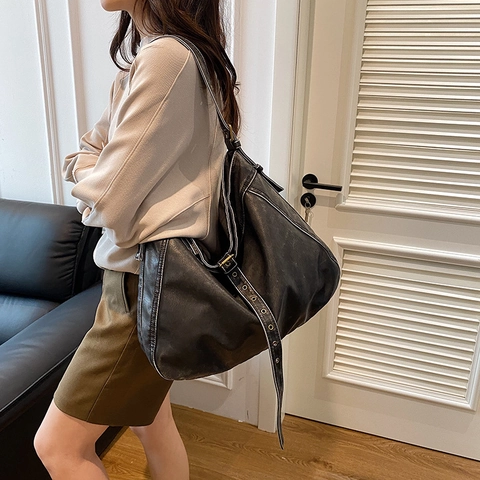 Retro Large Capacity Shoulder Bag Soft PU Leather Distressed Hobo Tote For Women Adjustable Grommet Strap Vintage Style