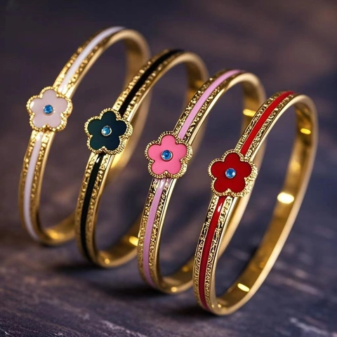 Mode Acier Inoxydable Émail Fleur Bracelet pour Femmes Plaqué Or Cinq Pétales Floral Strass Bracelet Bijoux Cadeau