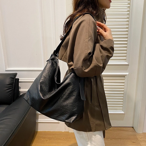 Large Capacity PU Leather Hobo Shoulder Bag For Women Solid Color Soft Texture Commuter Tote Crossbody Bag