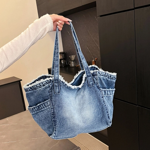 Sac Cabas En Denim Délavé Bords Effilochés Grande Capacité Multi-Poches Rétro Décontracté Sac À Épaule Femmes Usage Quotidien