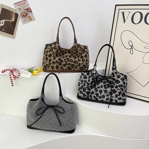 Plüsch Und PU Leder Leopard Muster Tote Tasche Mit Schleife Dekor Große Kapazität Schulter Handtasche Für Damen Winter