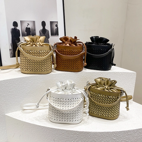 Borsa a Secchiello in Pelle PU Intrecciata per Donna Vintage Manico Superiore Tracolla Coulisse Con Cinturino Regolabile