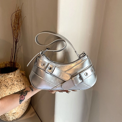 Dames Y2K Moto Onderarmtas PU Leer Riemgesp Klinknagel Halve Maan Schoudertas Baguette Tas Vintage Street Style