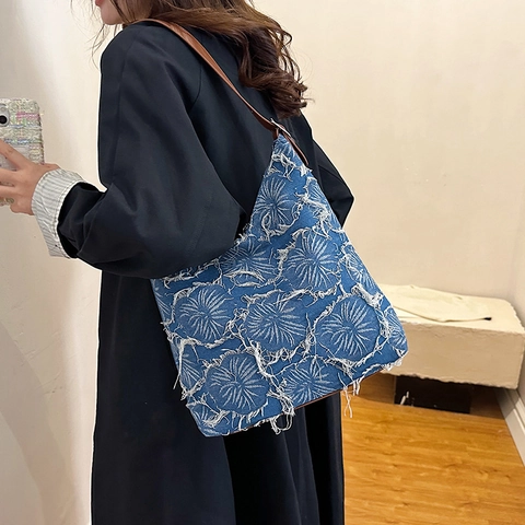 Retro Denim Tote Bag Floral Embroidery Raw Edge Fringe Shoulder Bag Casual Vintage For Women With Leather Strap