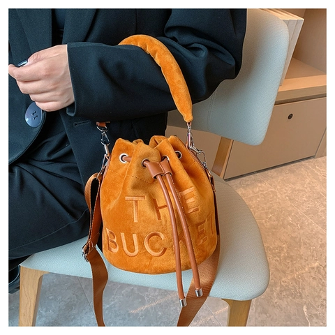 Plüsch Samt Eimertasche Mit Kordelzug Buchstaben Druck Mode Handtasche Umhängetasche Für Frauen Täglich Reisen