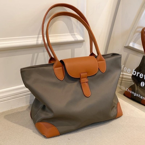 Borsa Tote In Nylon Grande Capacità Con Cuciture In Contrasto In Pelle Stile Francese Minimalista Borsa A Spalla Leggera