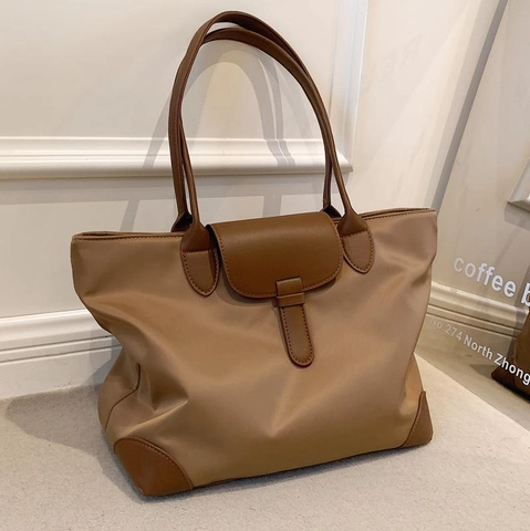 Borsa Tote In Nylon Grande Capacità Con Cuciture In Contrasto In Pelle Stile Francese Minimalista Borsa A Spalla Leggera