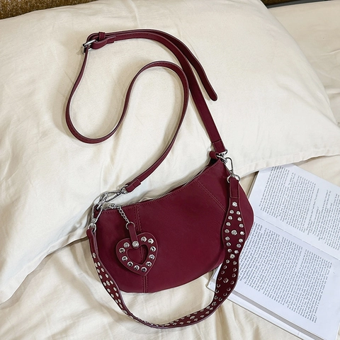 Retro Halbmond Umhängetasche Für Damen Matte PU-Leder Unterarmtasche Mit Nieten Und Herzanhänger Y2K Mode