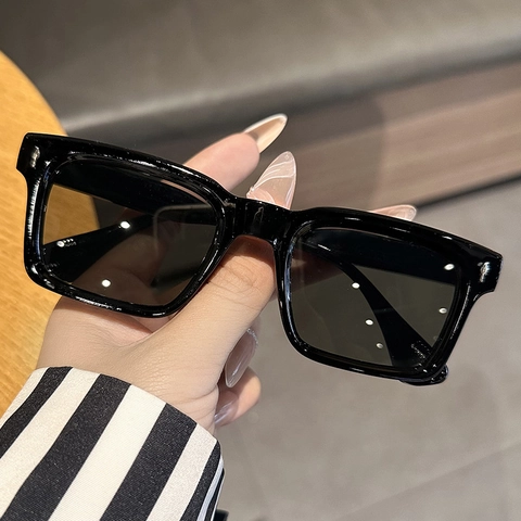 Vintage Square Sunglasses Retro Thick Frame UV400 Protection Plastic Fashion Eyewear For Men Women Metal Rivets