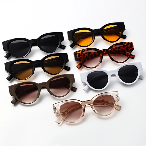 Retro Cat Eye Sunglasses Women Small Frame Fashion Thick Plastic UV400 Protection Eyewear Trendy Ins Style