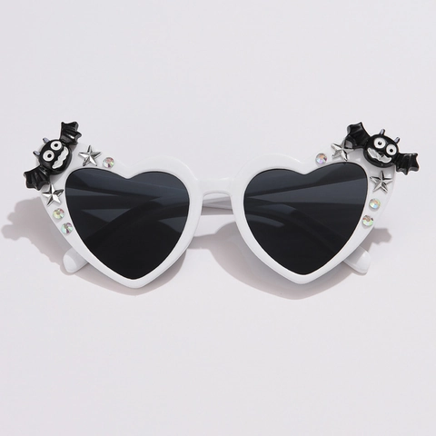 Halloween Heart Shaped Sunglasses White Plastic Frame Pumpkin Bat Skull Decor Party UV400 Fashion Eyewear For Women