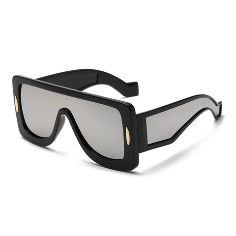 Oversized Square Sunglasses Plastic Retro Fashion UV400 Outdoor Shield Eyewear With Metal Rivet For Women