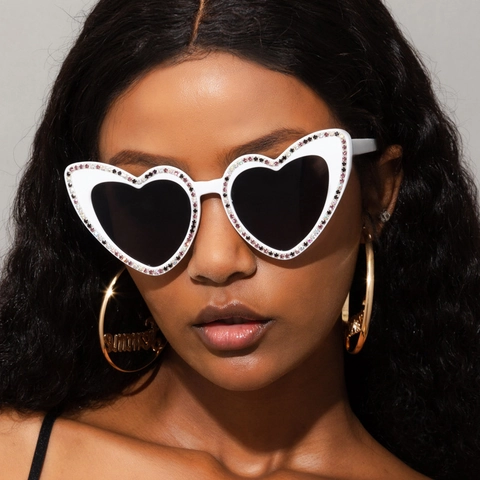 Heart Shaped Sunglasses With Rhinestones Inlaid Plastic Frame UV400 Protection Fashion Retro Y2K Party Eyewear For Women