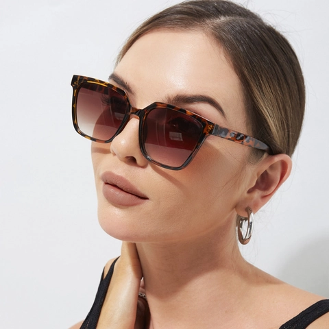 Retro Square Sunglasses Vintage Fashion UV400 Protection PC Frame Gradient Lens For Women Men Leopard Black
