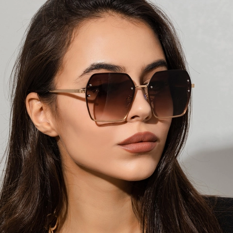 Oversized Geometric Square Sunglasses Metal Frame Gradient Lens UV Protection Rivet Decor Fashion Unisex Eyewear