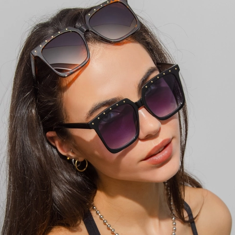 Square Large Frame Sunglasses With Metal Rivets Decor UV400 Protection PC Frame Gradient Lens Fashion Streetwear