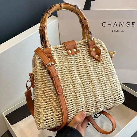 Sac Bandoulière Femme en Paille Tissée Avec Poignée en Bambou Rétro Trapèze Sac à Main de Plage Bordure en Cuir PU Vacances d'Été Sac à Épaule
