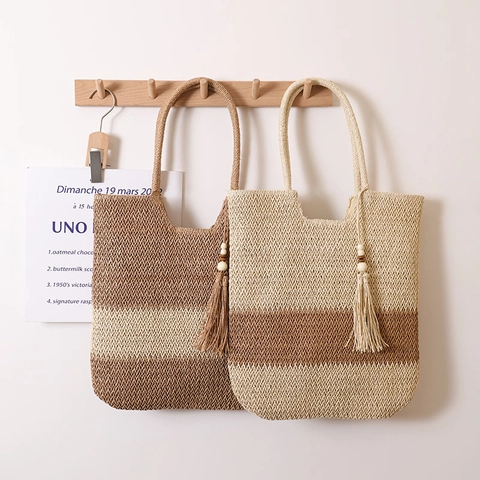 Woven Straw Shoulder Bag For Women Color Block Paper Straw Tote With Wood Bead Tassel Zipper Closure Holiday Beach Bag