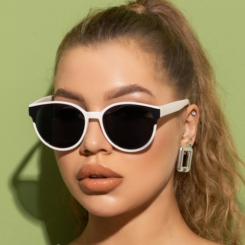 Occhiali Da Sole Cat Eye Oversize Donna Moda Retro Montatura Tonda Plastica Lenti PC Sfumate Protezione UV Eyewear