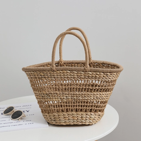 French Retro Straw Woven Handbag Hollow Out Summer Beach Vacation Basket Bag For Women With Polyester Lining