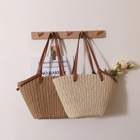 Women Straw Woven Tote Bag Large Capacity Beach Holiday Handbag With Leather Straps Simple Casual Summer Style