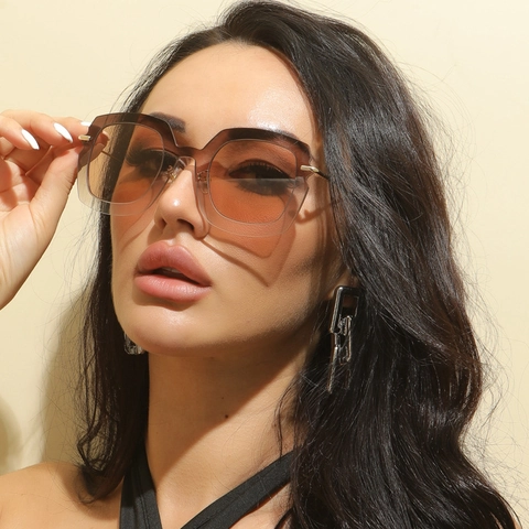 Fashion Oversized Square Sunglasses Metal Frame Gradient Lens UV400 Protection Vintage Ins Style For Women Men