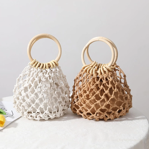 Handmade Woven Straw Handbag Hollow Mesh Beach Vacation Bag With Wood Handle And Drawstring Inner Pouch For Women