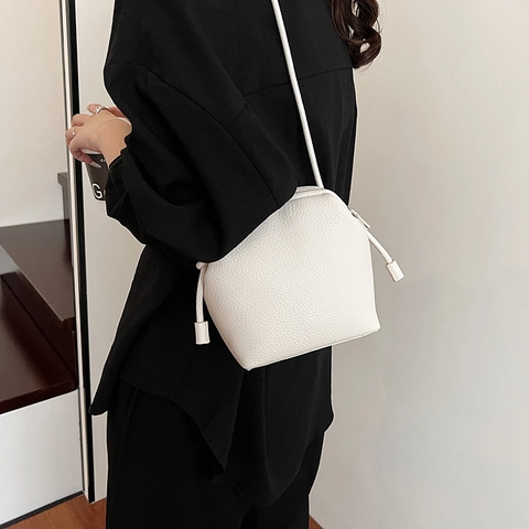 Minimalist Crossbody Bag For Women Lychee Texture PU Leather Shell Shape Adjustable Knot Shoulder Strap Simple Handbag