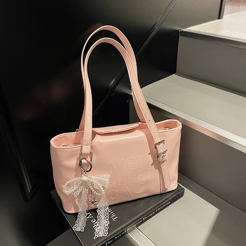 Sac Fourre-Tout En Cuir PU Brillant Grande Capacité Sac À Main Bandoulière Avec Charme Noeud En Dentelle Künstliche Perle Lettres Relief