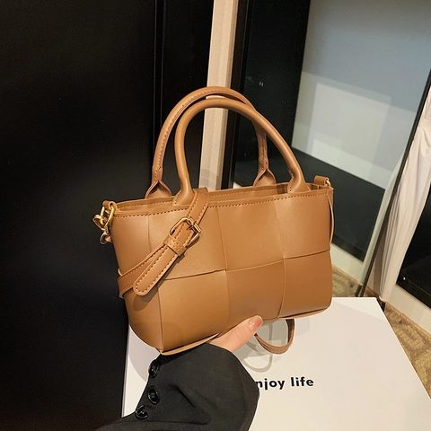 Gewebte Handtasche Damen PU Leder Schicke Quadratische Umhängetasche Mit Tragegriff Verstellbarem Schultergurt Modern Goldene Hardware