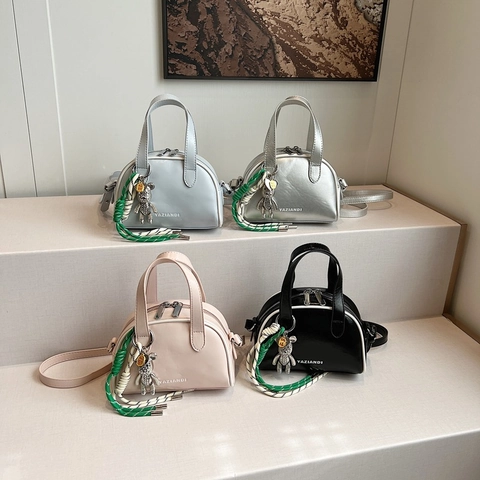 Mini Boston Handtas PU Leer Schoudertas Met Strass Beer Hanger Retro Eenvoudige Dagelijkse Stijl Voor Dames