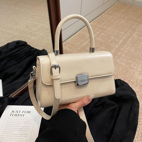 Retro Small Square PU Leather Handbag Women Crossbody Bag With Silver Lock Top Handle Korean Style Casual Baguette Bag