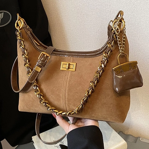 Retro Women Shoulder Bag Suede PU Leather Large Capacity Chain Strap Hobo Bucket Style For Daily Commuting