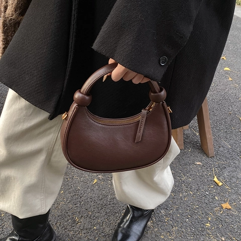 Bolso Hobo Medialuna De Cuero PU Asa Con Nudo Cadena Dorada Bolso De Hombro Minimalista Retro Para Mujer