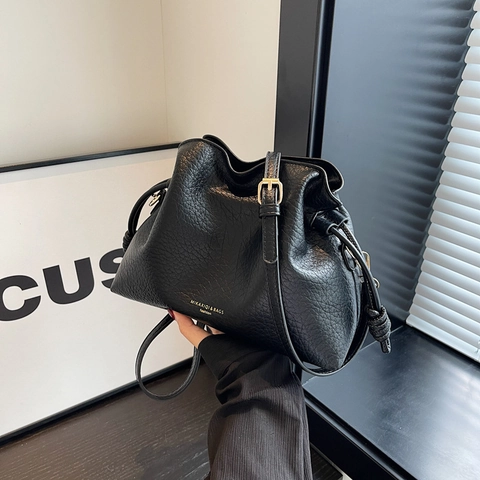 Damen Plissierte Wolken Tasche PU Kieselleder Kordelzug Eimer Umhängetasche Schultertasche Urban Mode