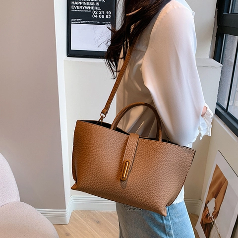 Sac À Main Femme En Cuir PU Grande Capacité Sac Bandoulière Boucle Métallique Dorée Vintage Fourre-tout Élégant