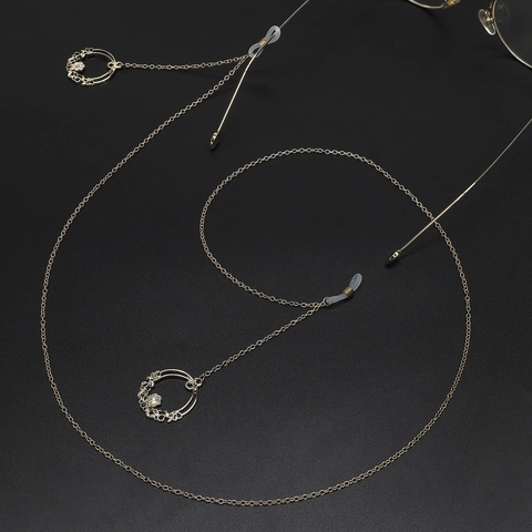 Anti-Slip Eyeglasses Chain Metal Hollow Round Flower Pendant Decorative Sunglasses Strap Holder For Women
