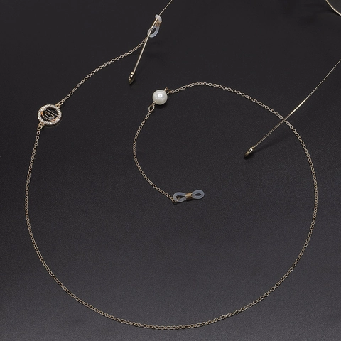 Modische Brillenkette Aus Metall Mit Perlenimitat Und Buchstaben-Anhänger Mit Strass Rutschfester Brillenhalter Für Damen Sonnenbrillen Lesebrillen