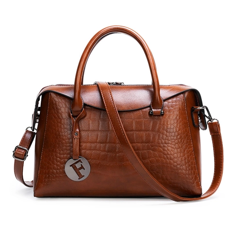 Women Crocodile Pattern Shoulder Bag PU Leather Large Capacity Top Handle Retro Crossbody Handbag With Metal Pendant